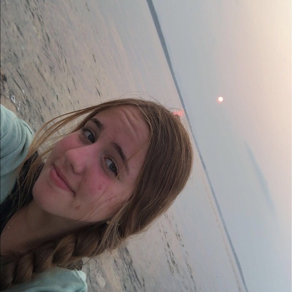 Meet your Posher, Victoria - Picture 1 of 1